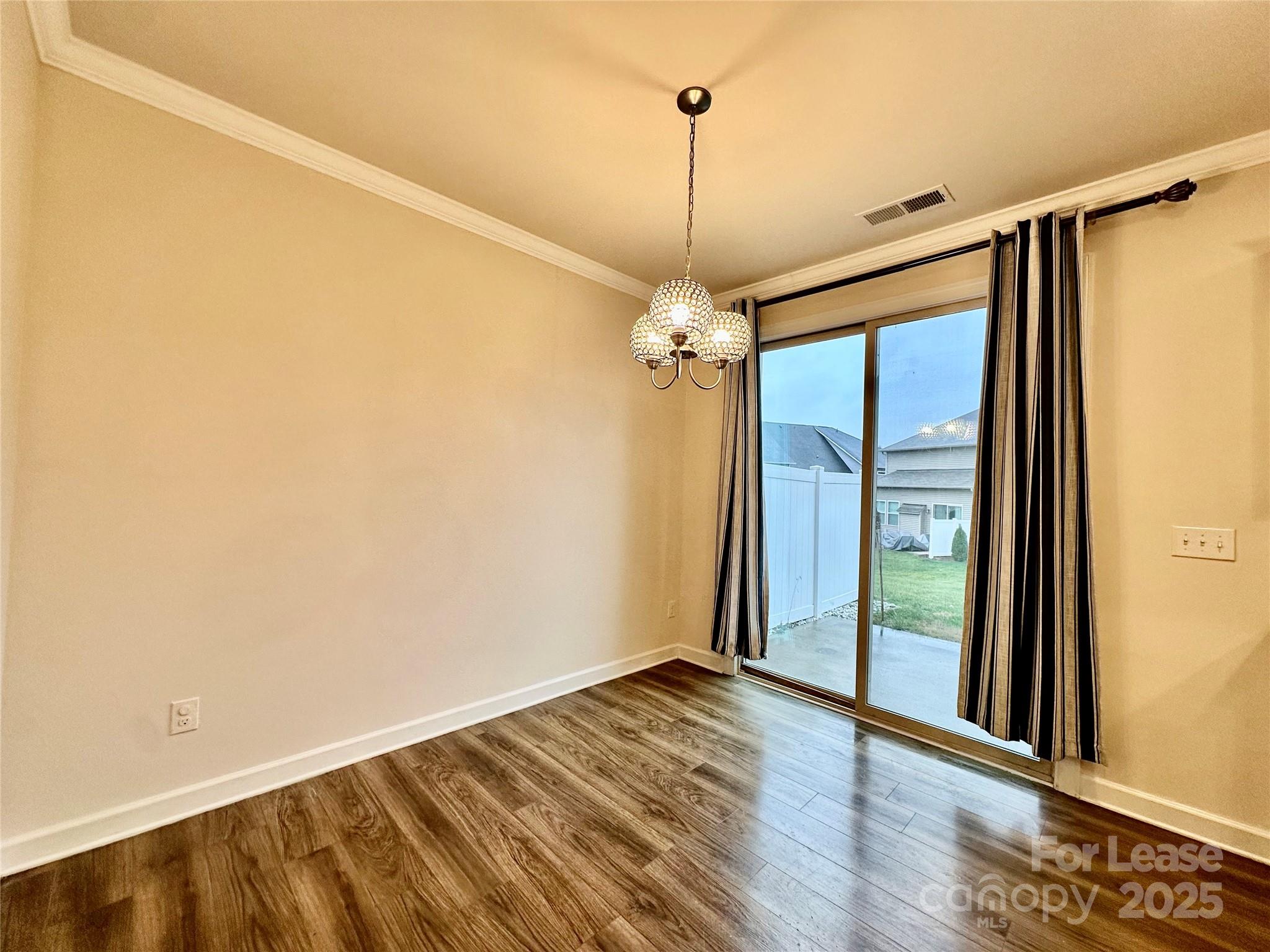 5733 Lachlan Hill Lane