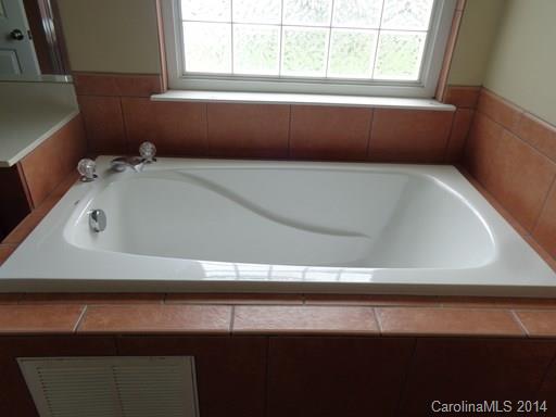 Loxdale Farms - Residential Lease