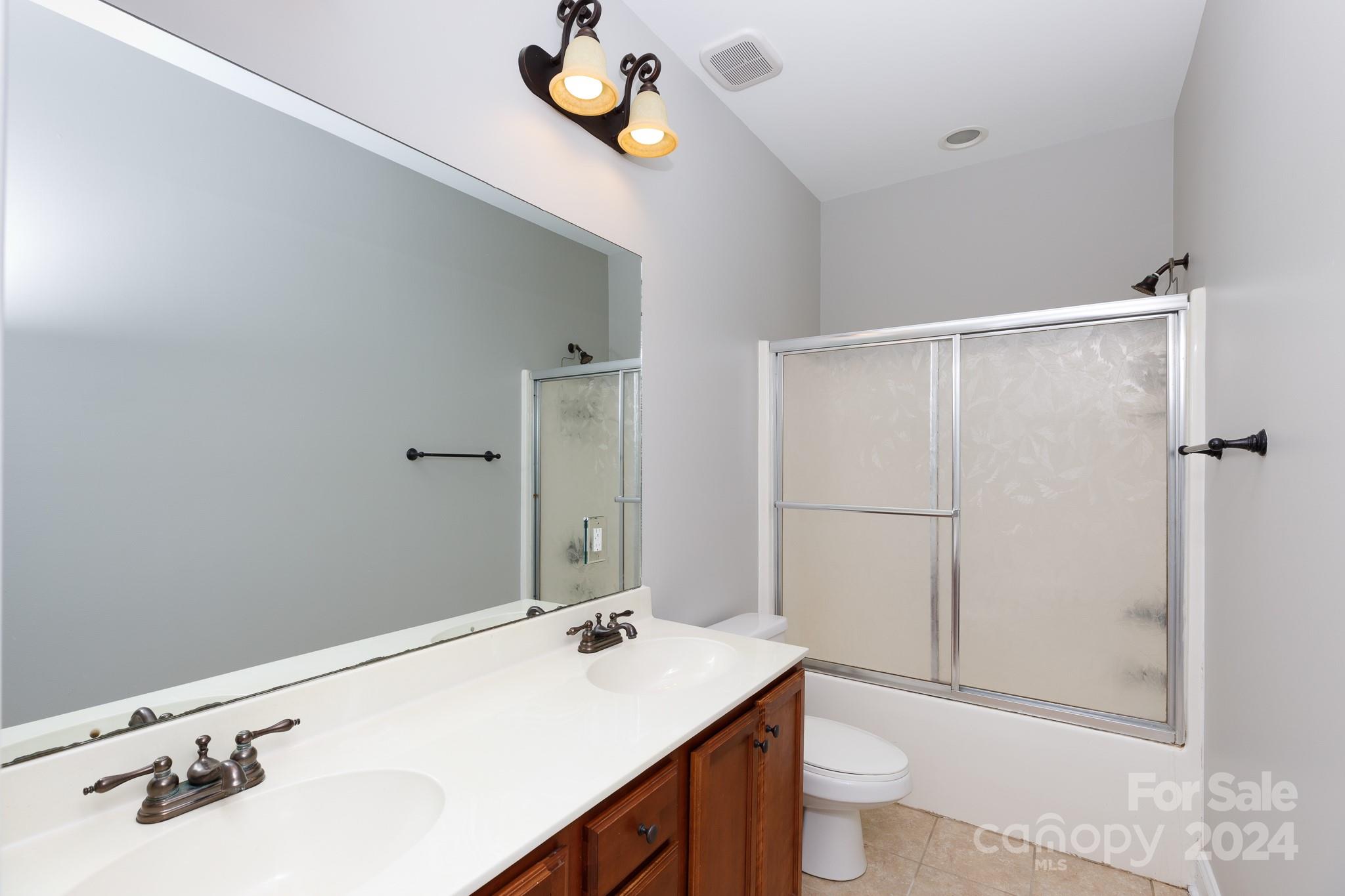 Ole Eastpointe - Residential