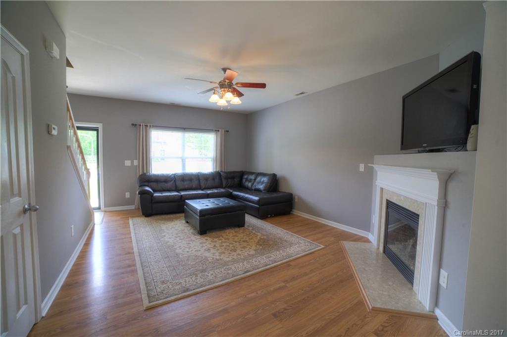 Sandy Pointe - Residential