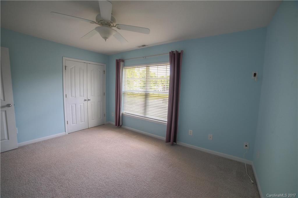 Sandy Pointe - Residential