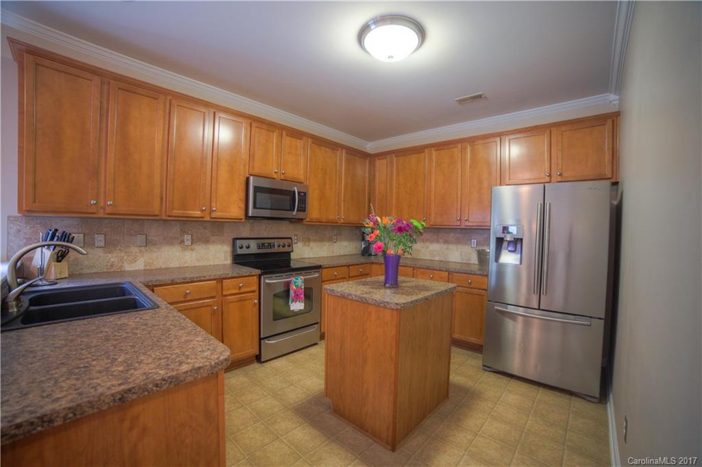 Sandy Pointe - Residential