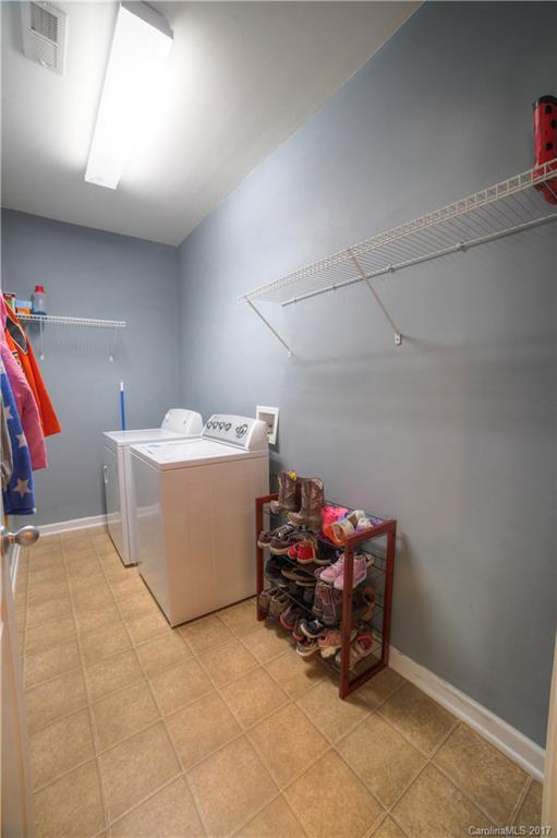 Sandy Pointe - Residential