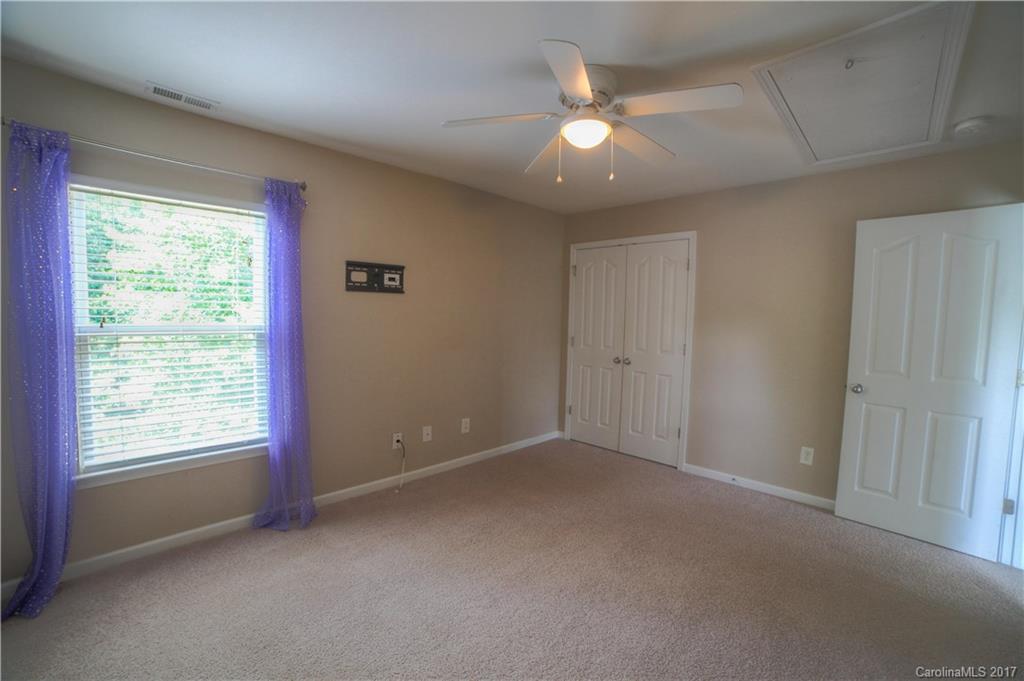 Sandy Pointe - Residential