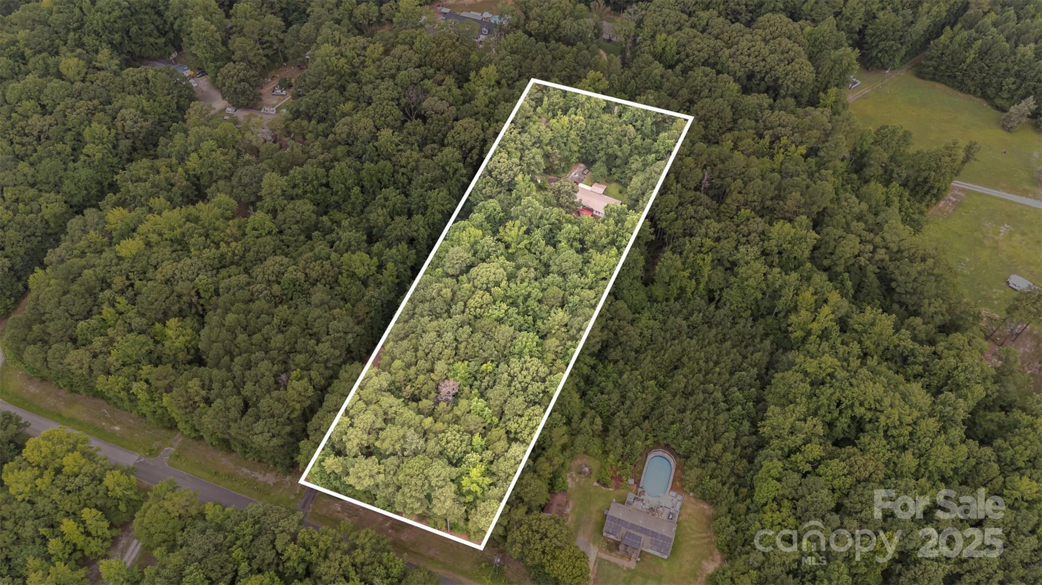 3215 Shadybark Trail