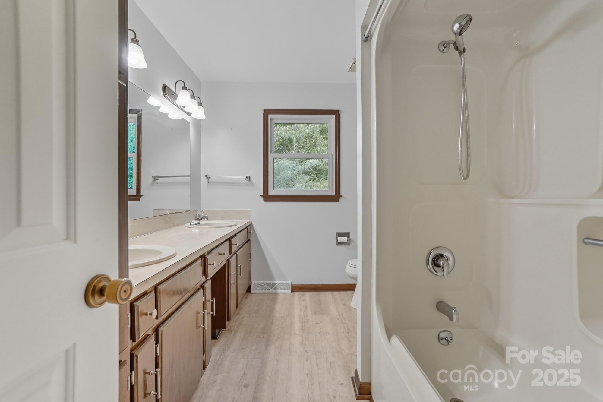 Hickory Hollow - Residential