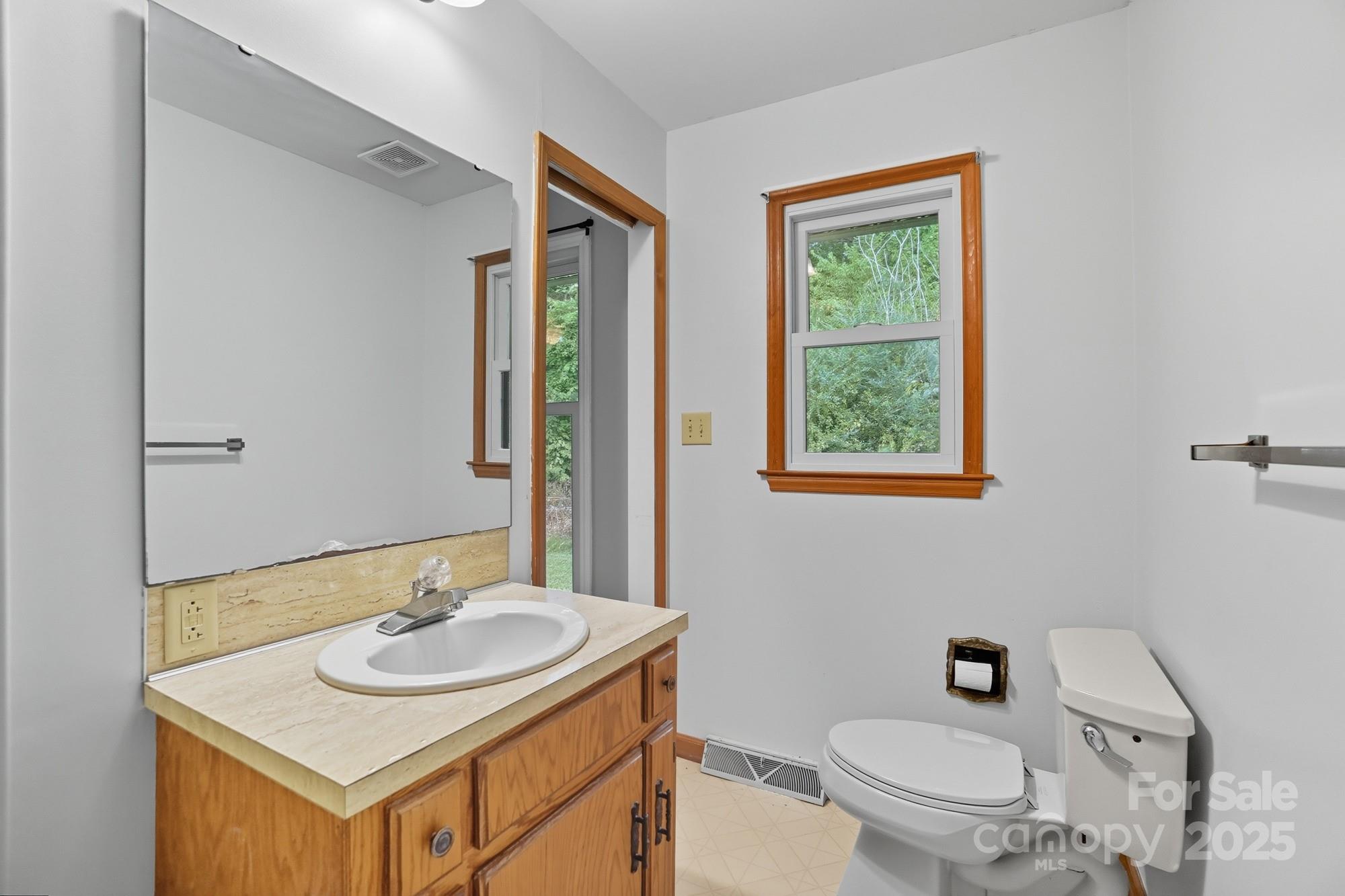 Hickory Hollow - Residential