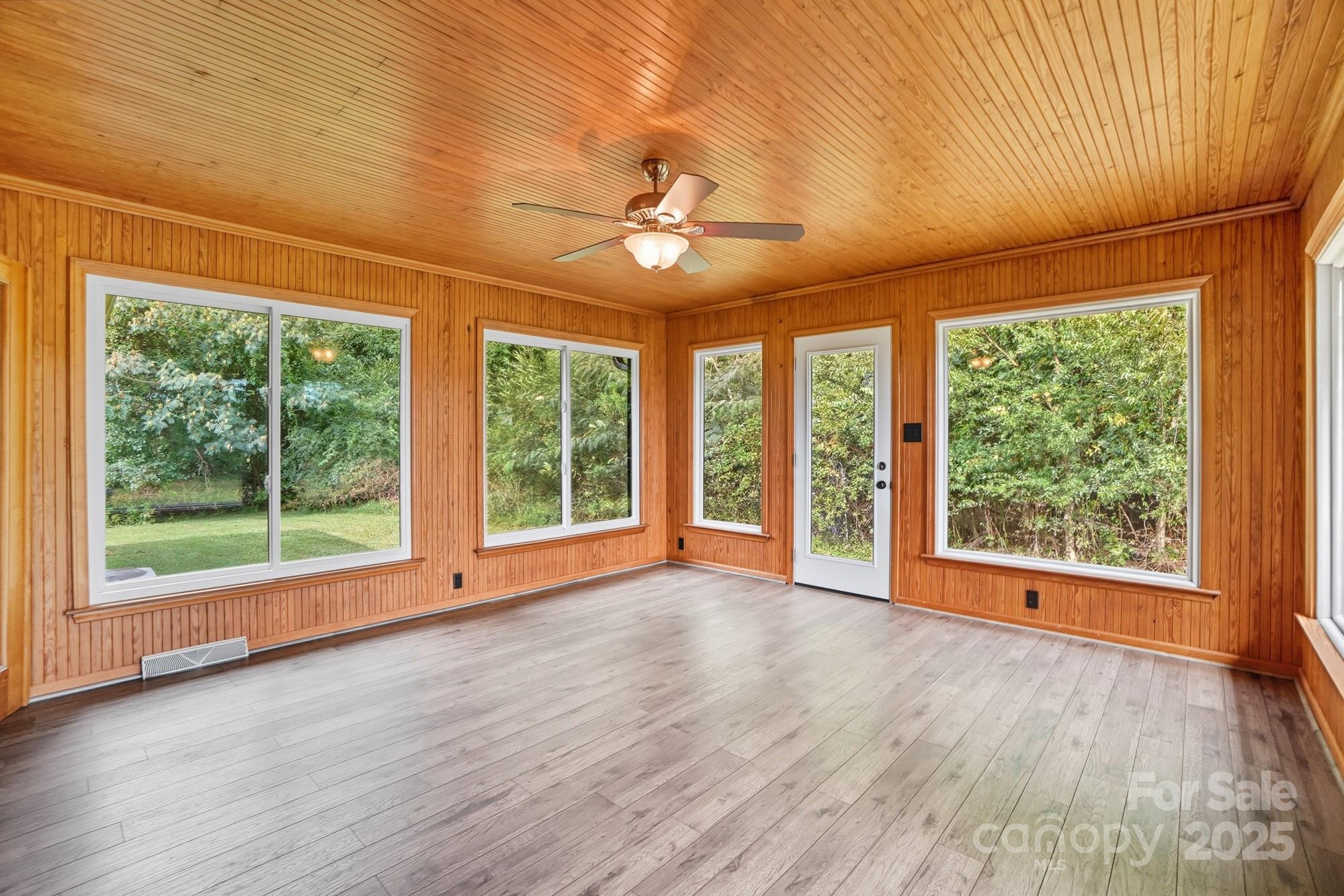 Hickory Hollow - Residential