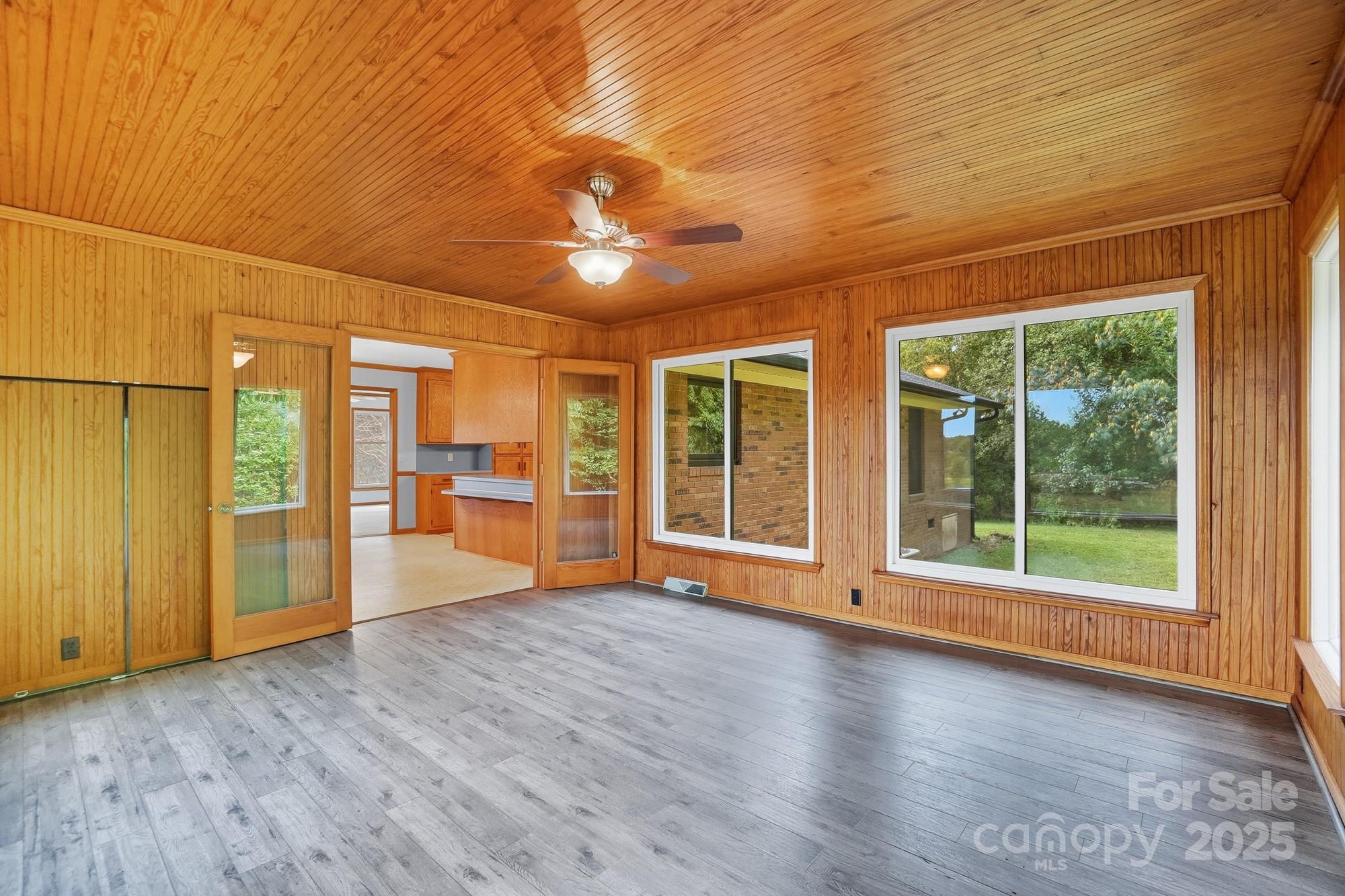 Hickory Hollow - Residential