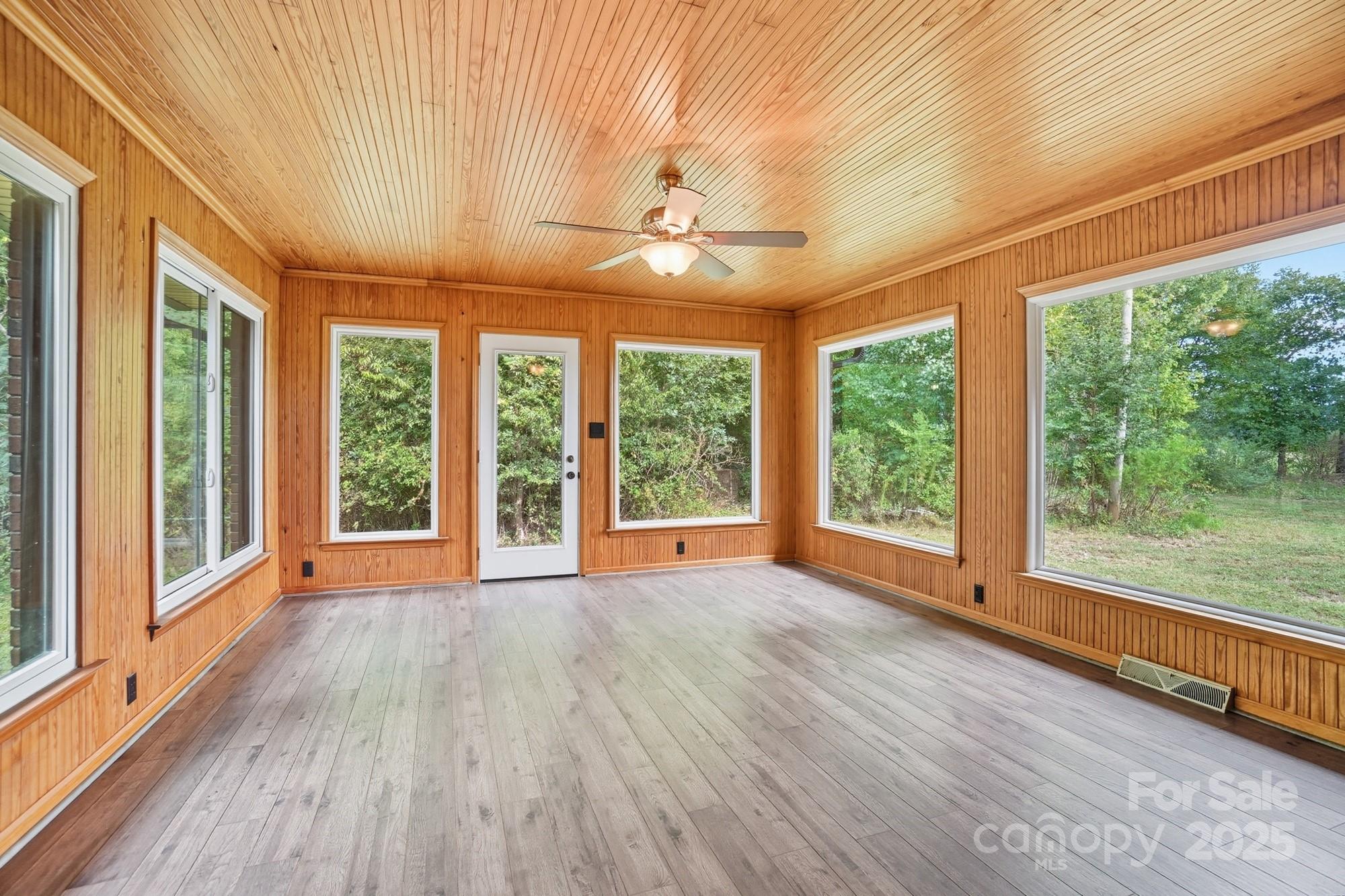 Hickory Hollow - Residential