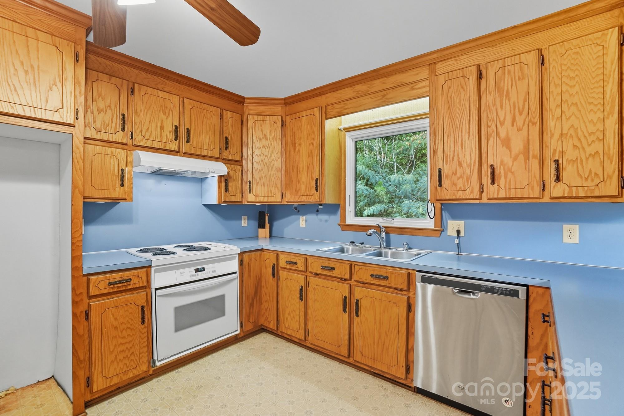 Hickory Hollow - Residential