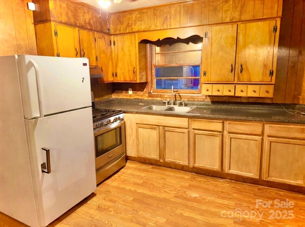 1930 Mountain Brook Drive