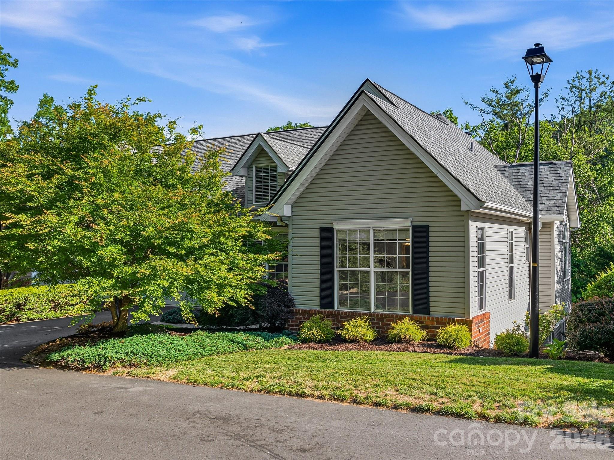 117 Hibiscus Lane