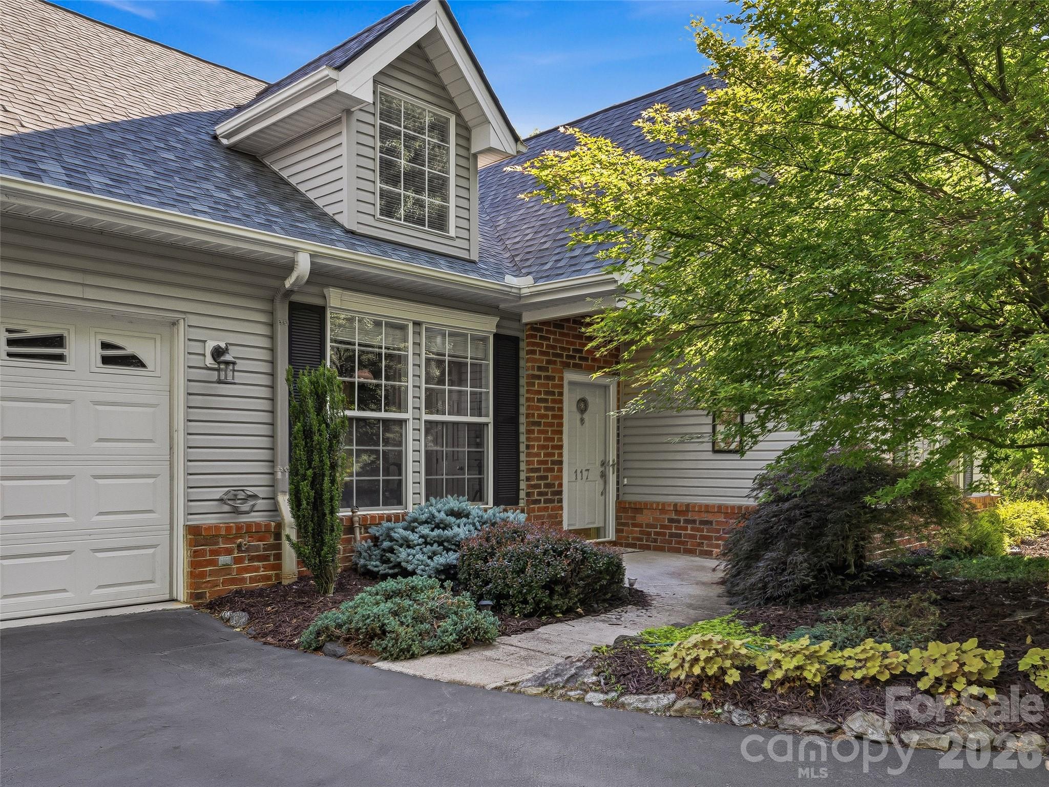 117 Hibiscus Lane