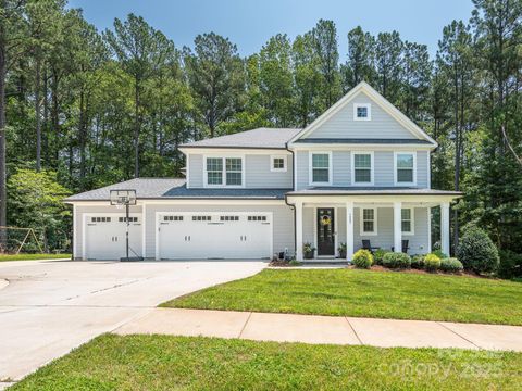 3227 Cape Fox Court Denver NC 28037