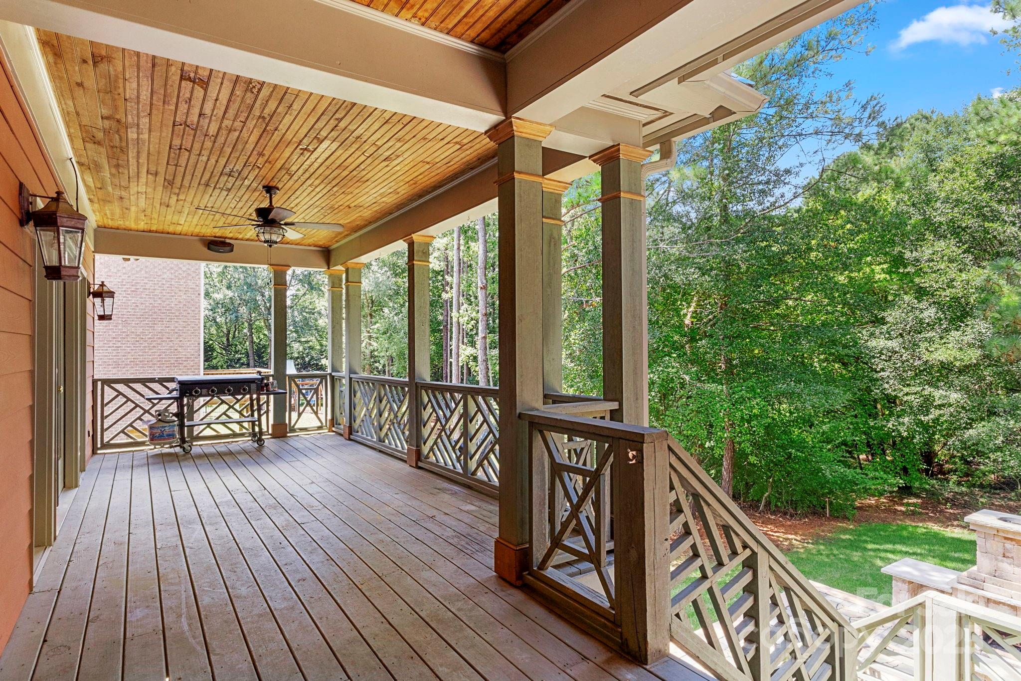 1327 Moonshadow Lane