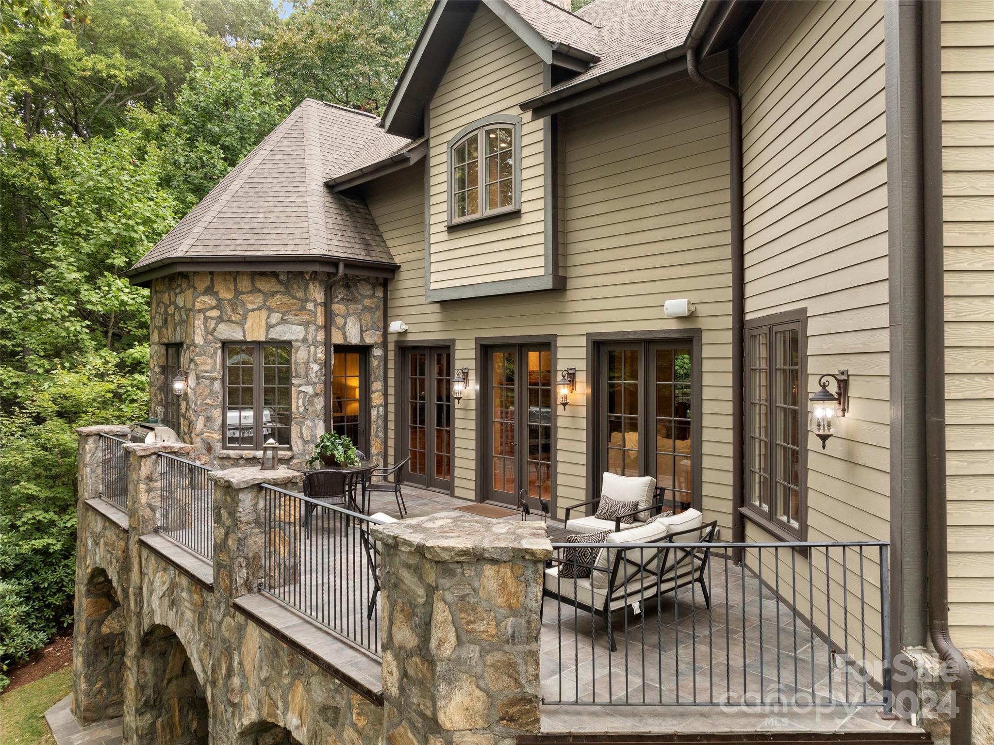 The Cliffs at Walnut Cove - Residential