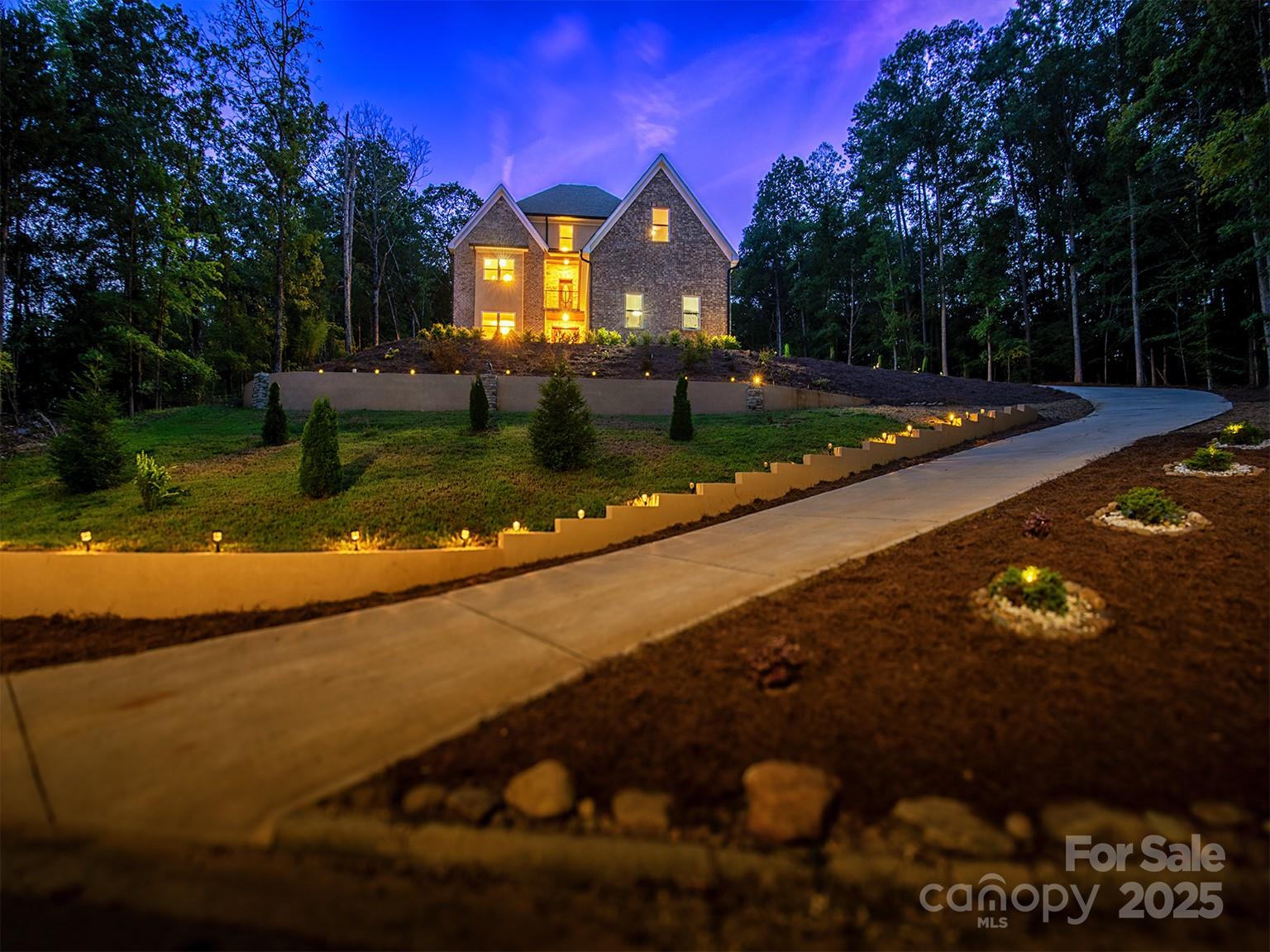 467 COUNTRYWOOD Place SE