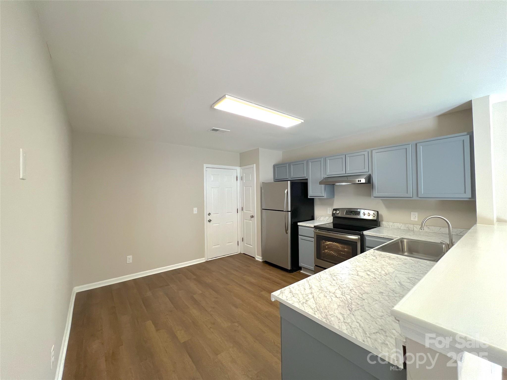 7147 Henderson Valley Lane