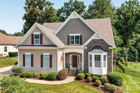 Photo of 6405 Alba Rose Lane, Huntersville, NC 28078 (MLS # 4397325)