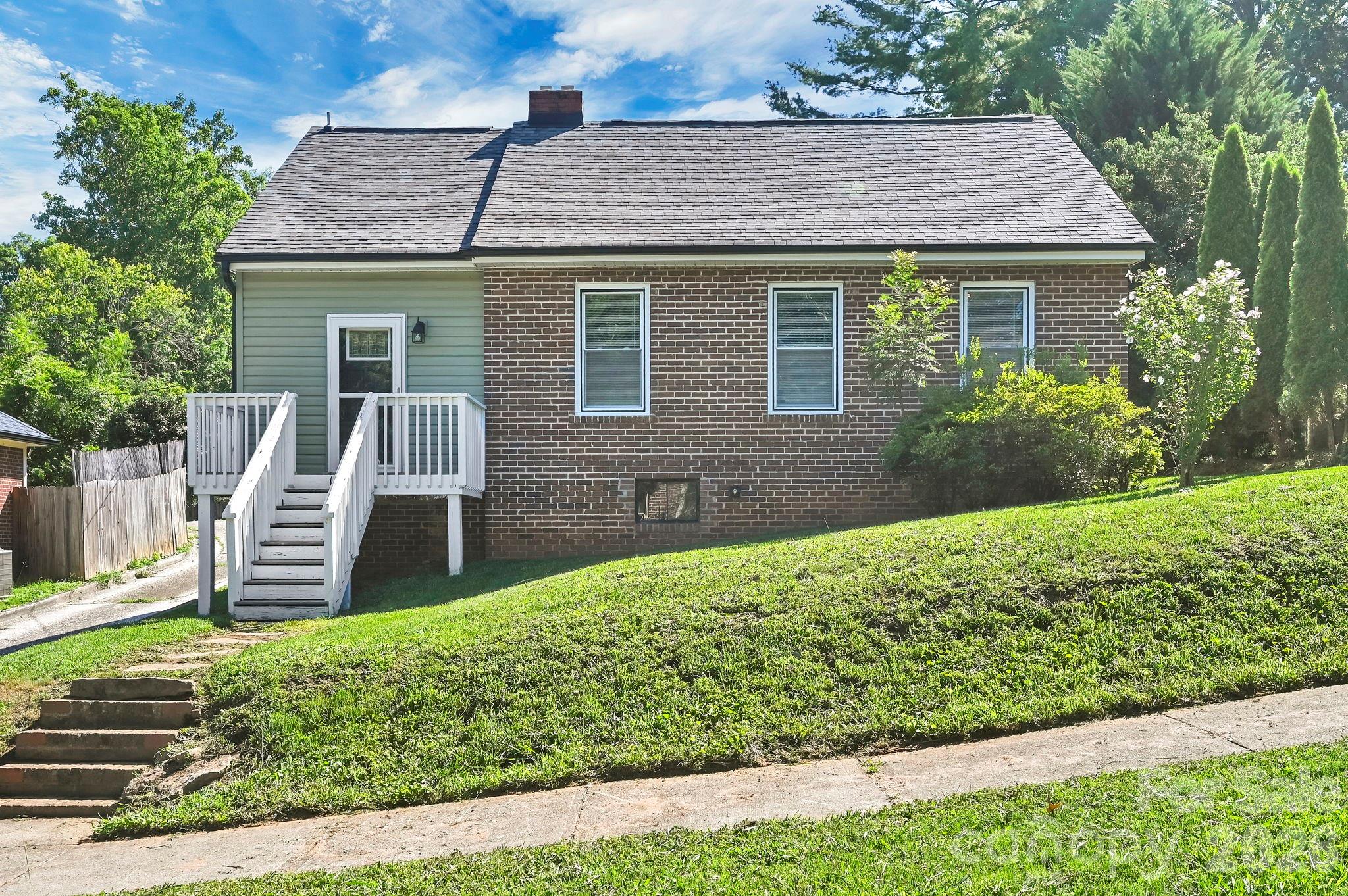 10 Enka Oak Street