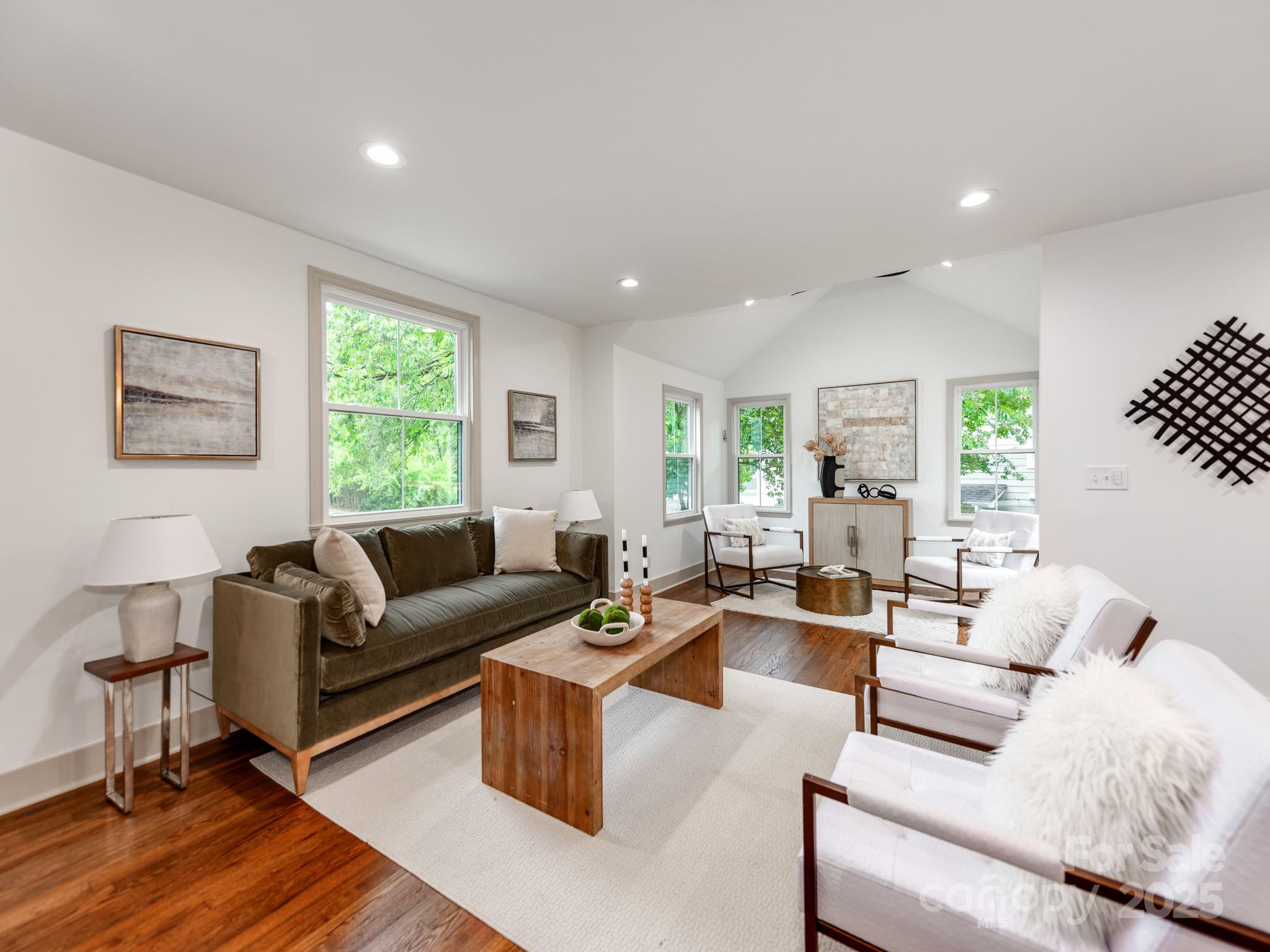 2114 Thurmond Place
