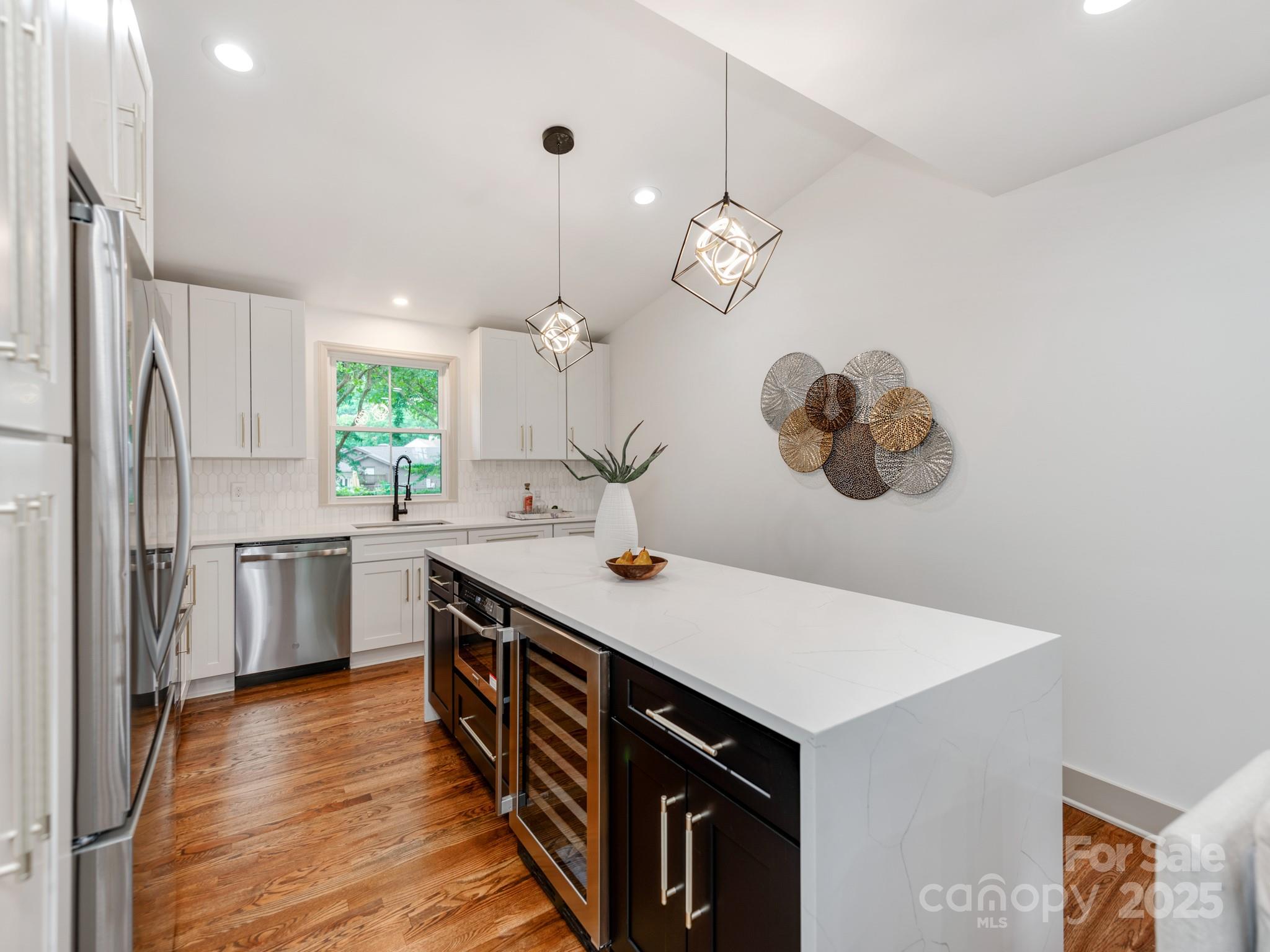 2114 Thurmond Place