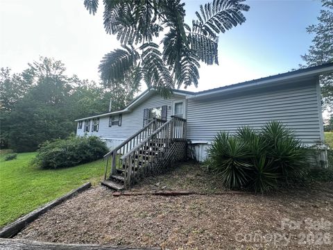 Photo of 69 Woodmont Drive, Nebo, NC 28761 (MLS # 4402837)