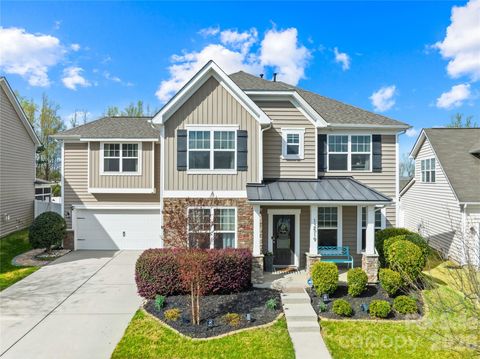 Photo of 12519 Surreykirt Lane, Huntersville, NC 28078 (MLS # 4358701)
