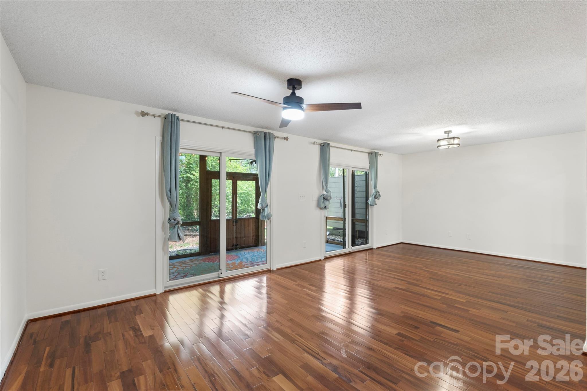 Mariner Villas - Residential