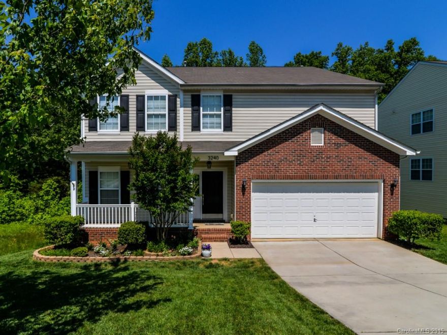 NEW ROOF 6/1/15!! You will love this recently updated 4 bedroom 2 1/2 bath home in desirable Mill Creek Falls. Spacious chef's kitchen opens up to a large great room with fireplace. Dual pantries. Newer appliances (super quiet dishwasher). Granite counters and tile backsplash. Formal living and dining rooms. Tons of hardwoods. Private master suite with separate tub/shower. HUGE unfinished walk out basement. 
Home backs up to wooded area. Close to shopping and lake! Fantastic Clover Schools!!