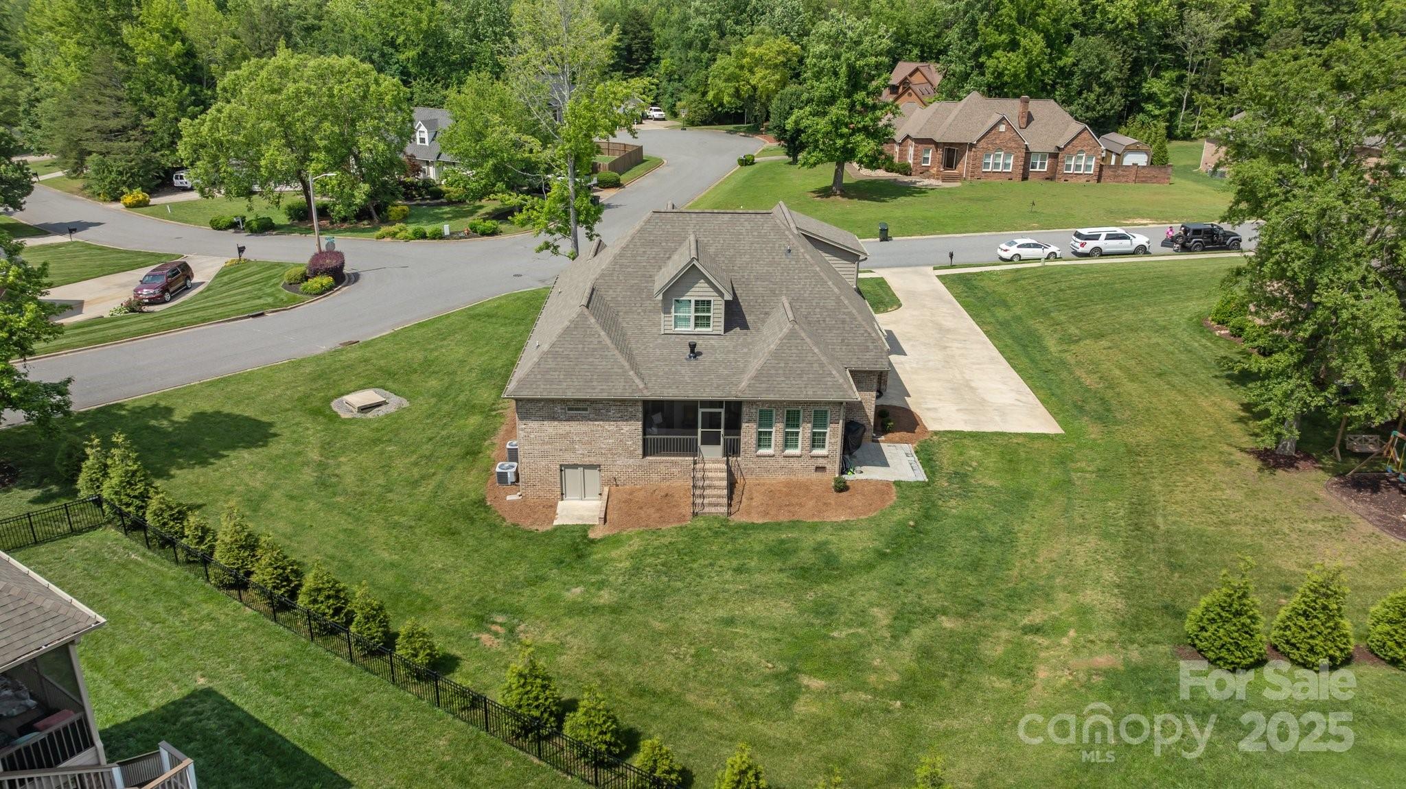 Hall Crossing - Residential