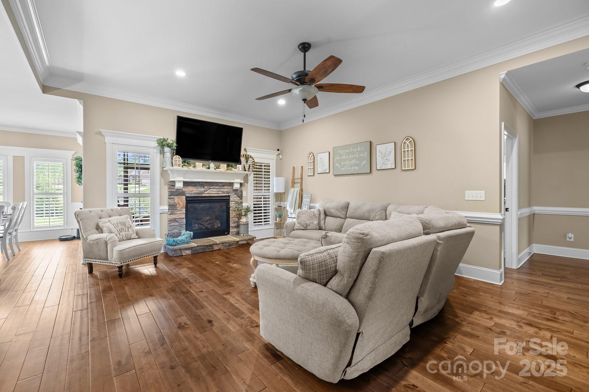 Hall Crossing - Residential
