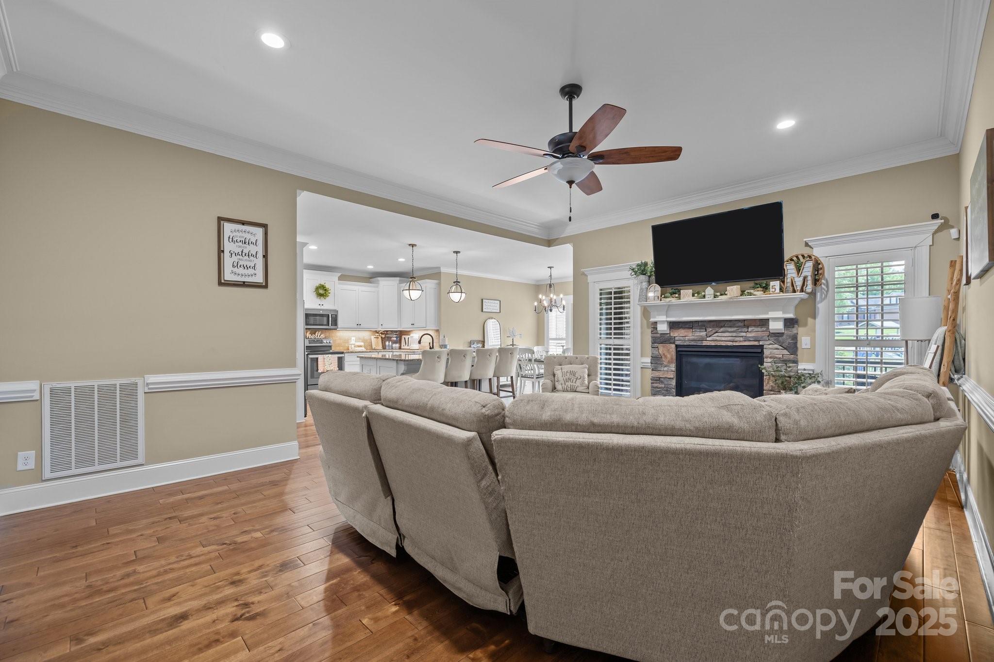 Hall Crossing - Residential