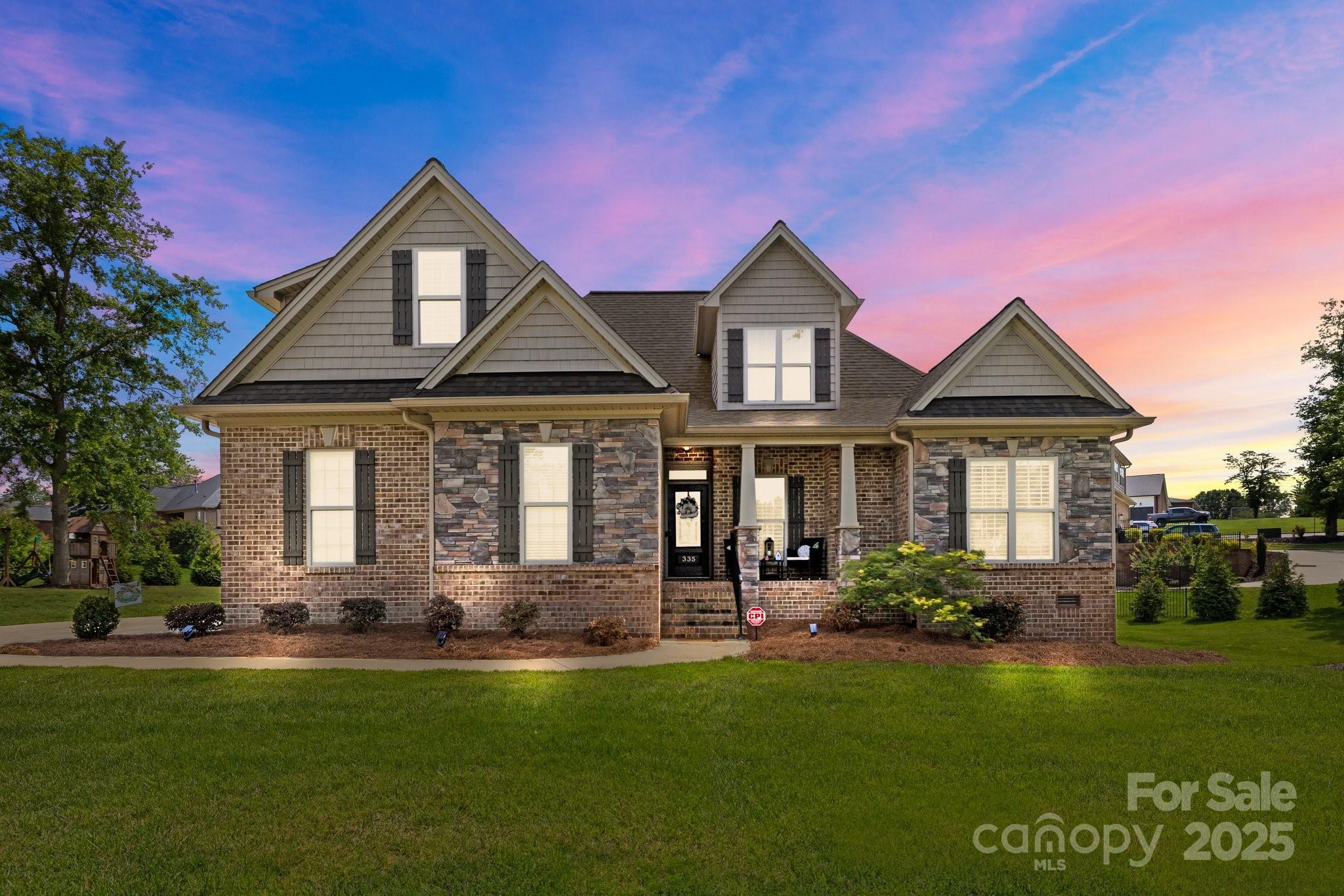 Hall Crossing - Residential