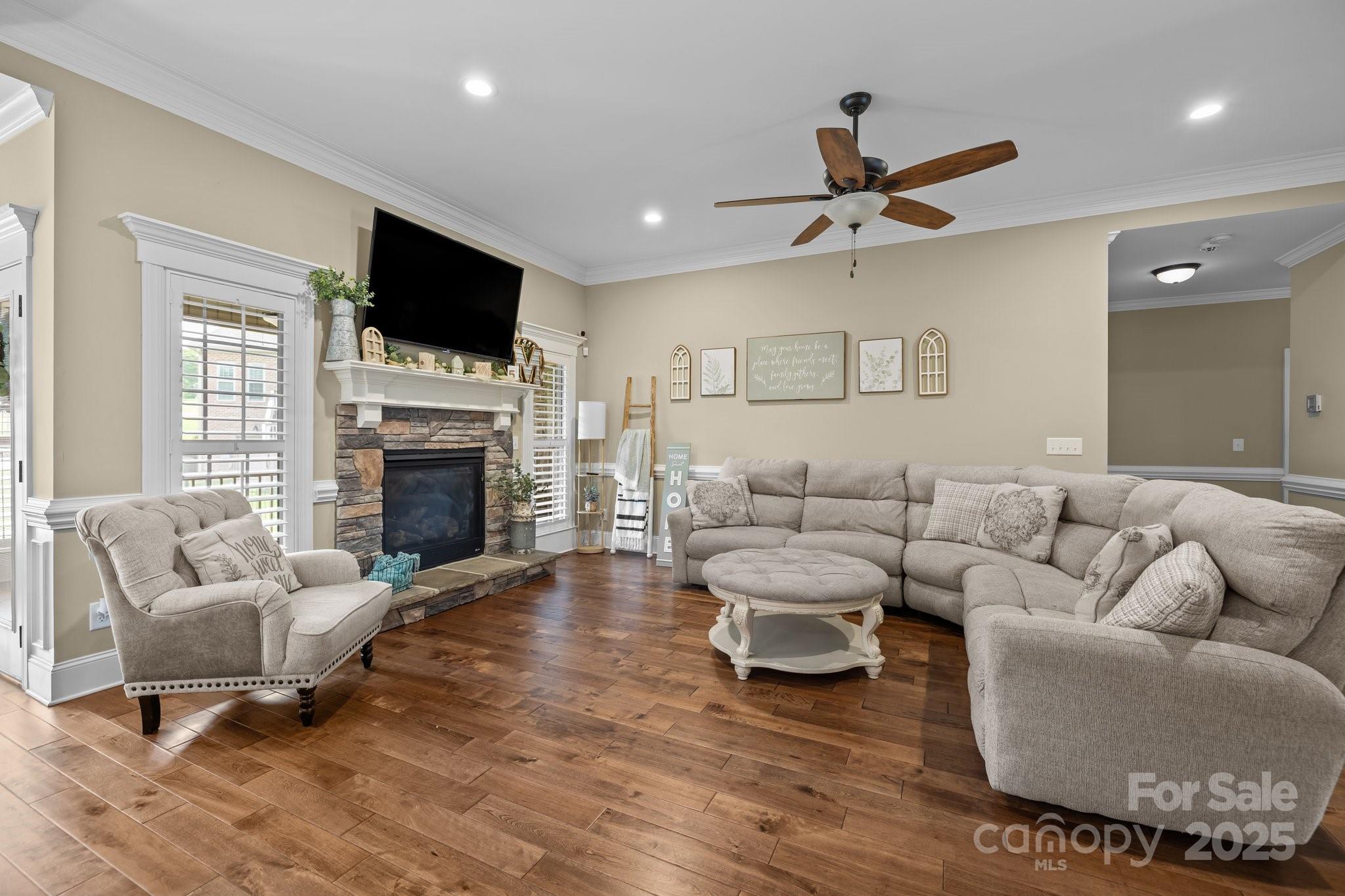 Hall Crossing - Residential