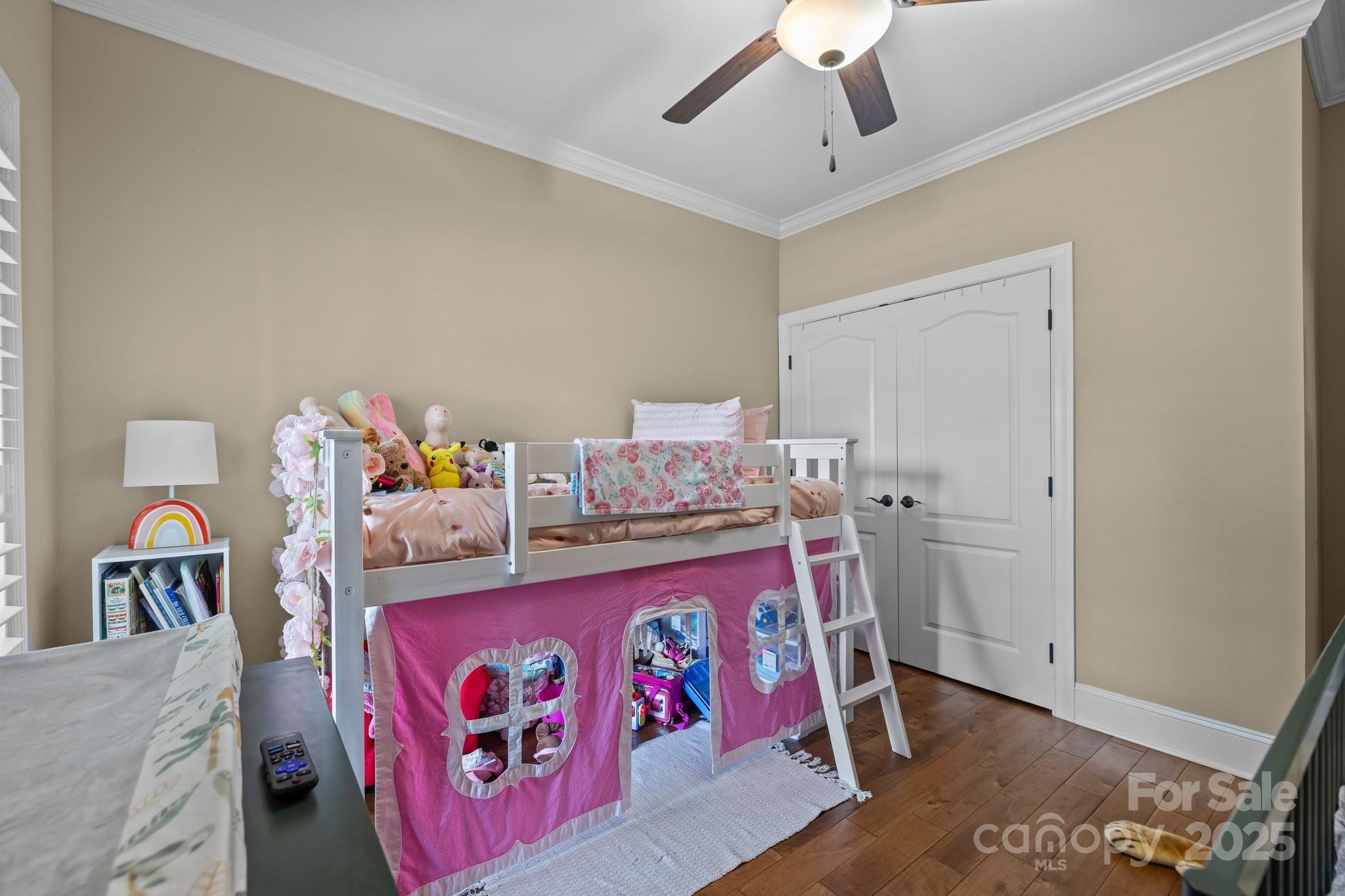 Hall Crossing - Residential