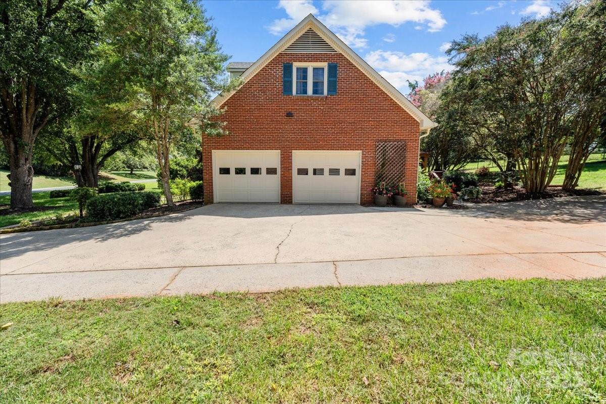 8857 Dartmoor Place