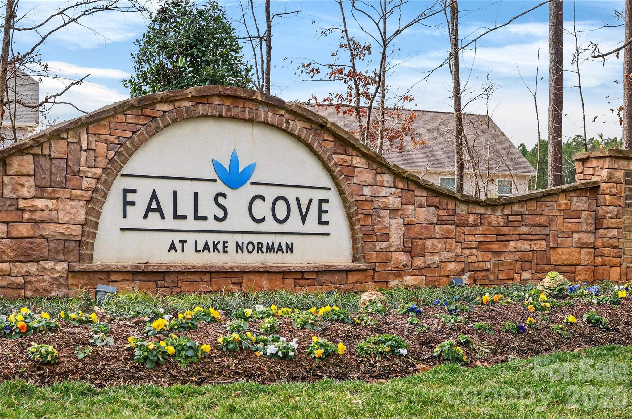 Falls Cove at Lake Norman - Residential