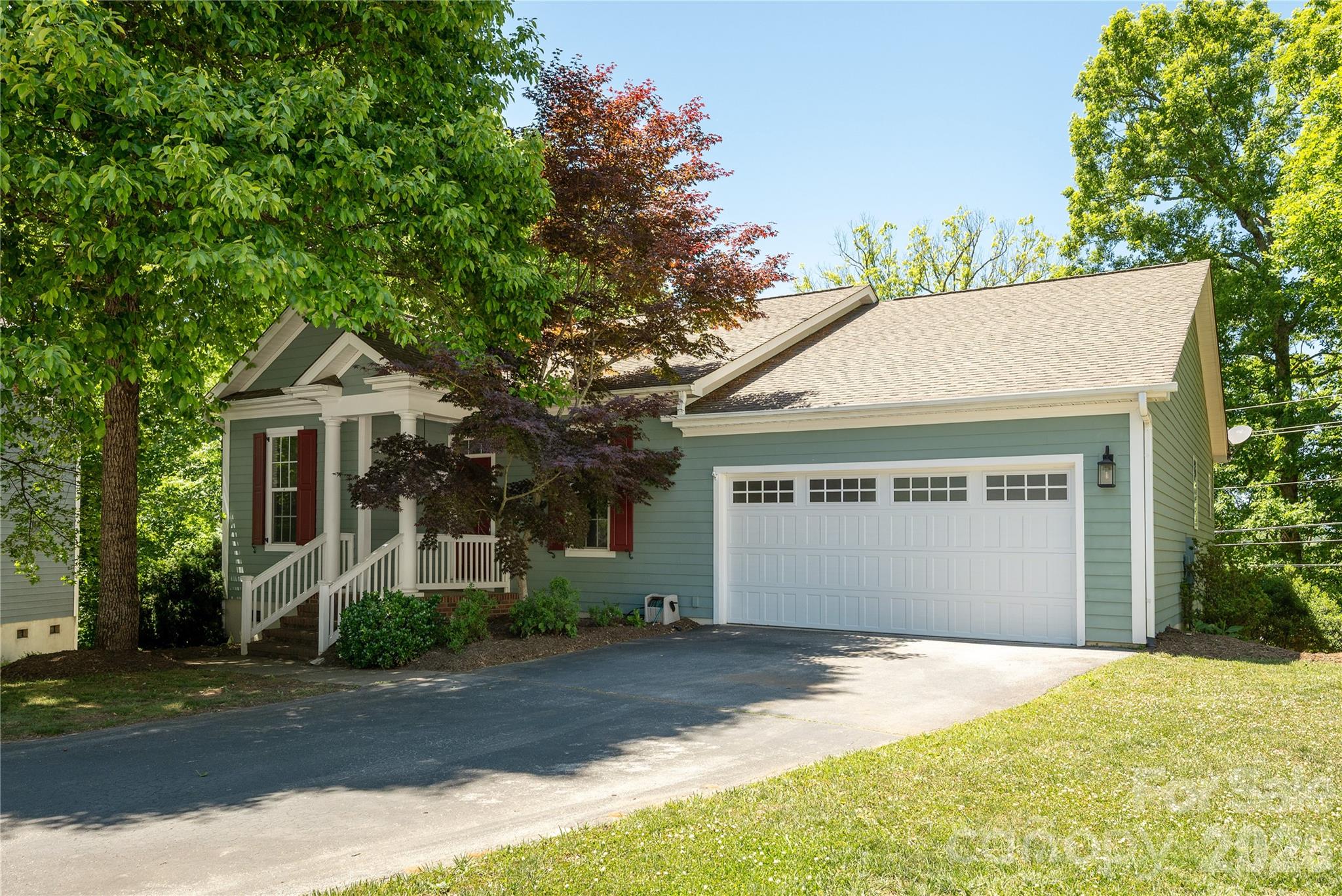 5 Hoolet Court