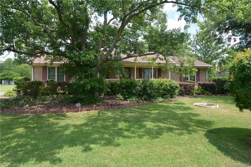 Full brick ranch on 1/3 acre lot with fenced backyard, storage building, above ground pool. 3 bedrooms, 2 baths. Spacious kitchen with Corian countertops and abubance of cabinets! Large bedrooms. Master bath with whirlpool tub/shower combo. Plenty of storage space throughout the house with  walk in closets and pullout drawers in cabinets and walk in pantry. So much to offer!