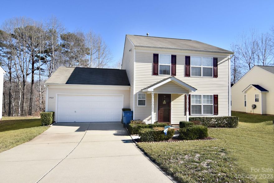 Lovely 3 bedroom, 2.5 bath home located in Windsong Village neighborhood.  Meticulously maintained and move in ready.  Master Bedroom with walk-in Closet and spacious bathroom.  2 Additional upstairs Bedrooms and Hall Bath.  Wood laminate flooring throughout and gas fireplace in spacious living room.  All kitchen appliances including washer and dryer stay.  Conveniently located near shopping, dining, schools and entertainment.   Sellers will include furniture in the sale of the home.  Come take a look!