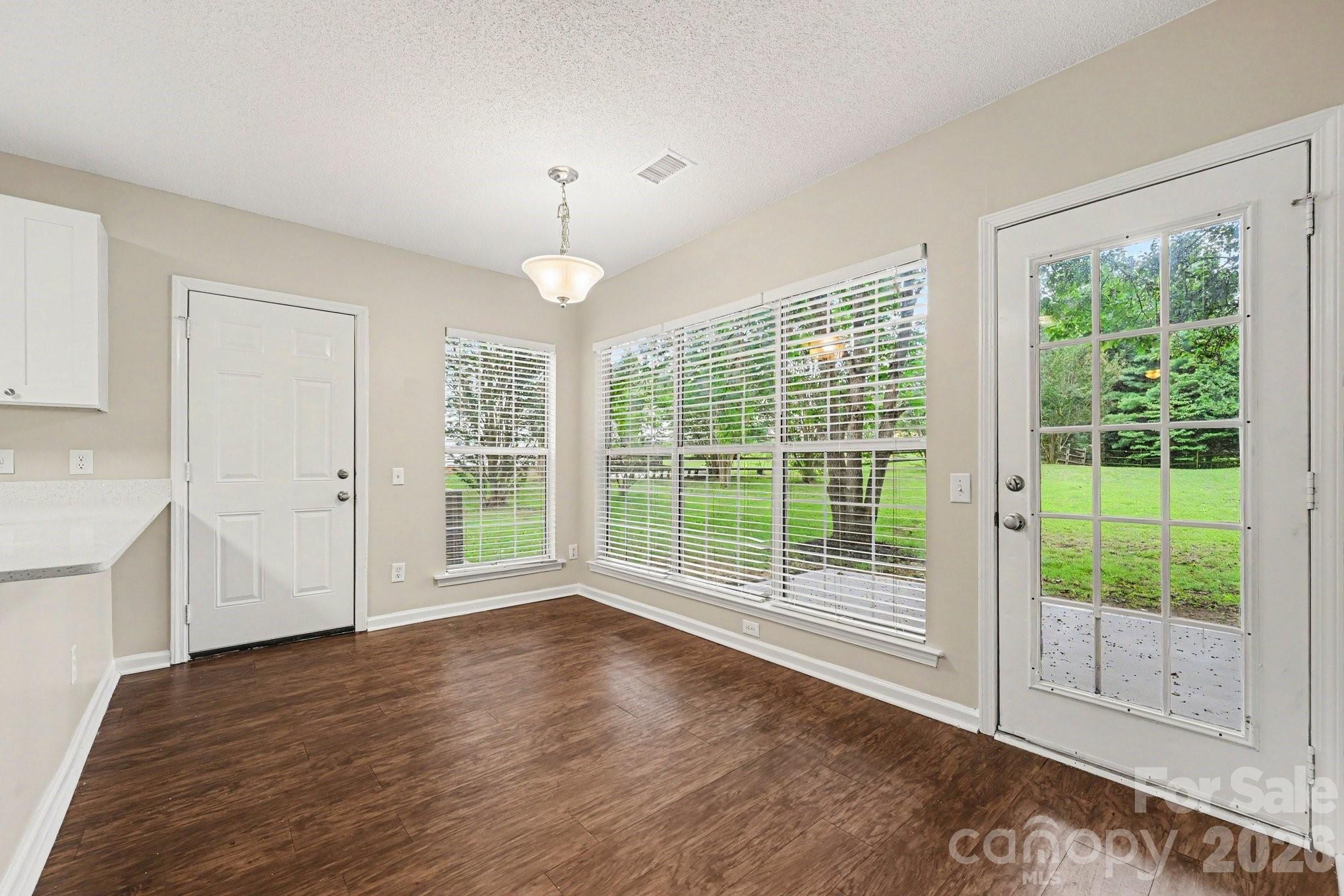 221 Aylesbury Lane