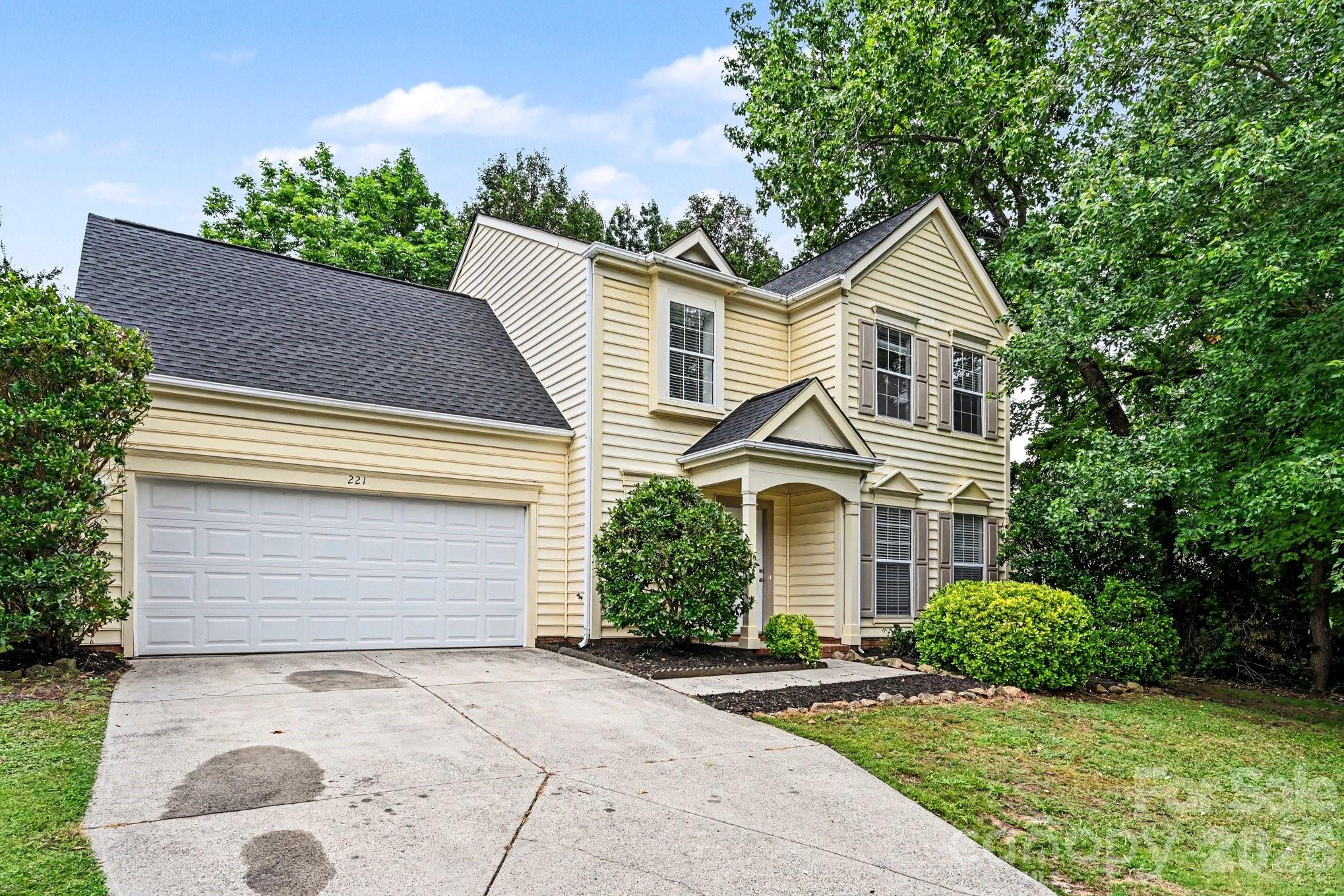 221 Aylesbury Lane
