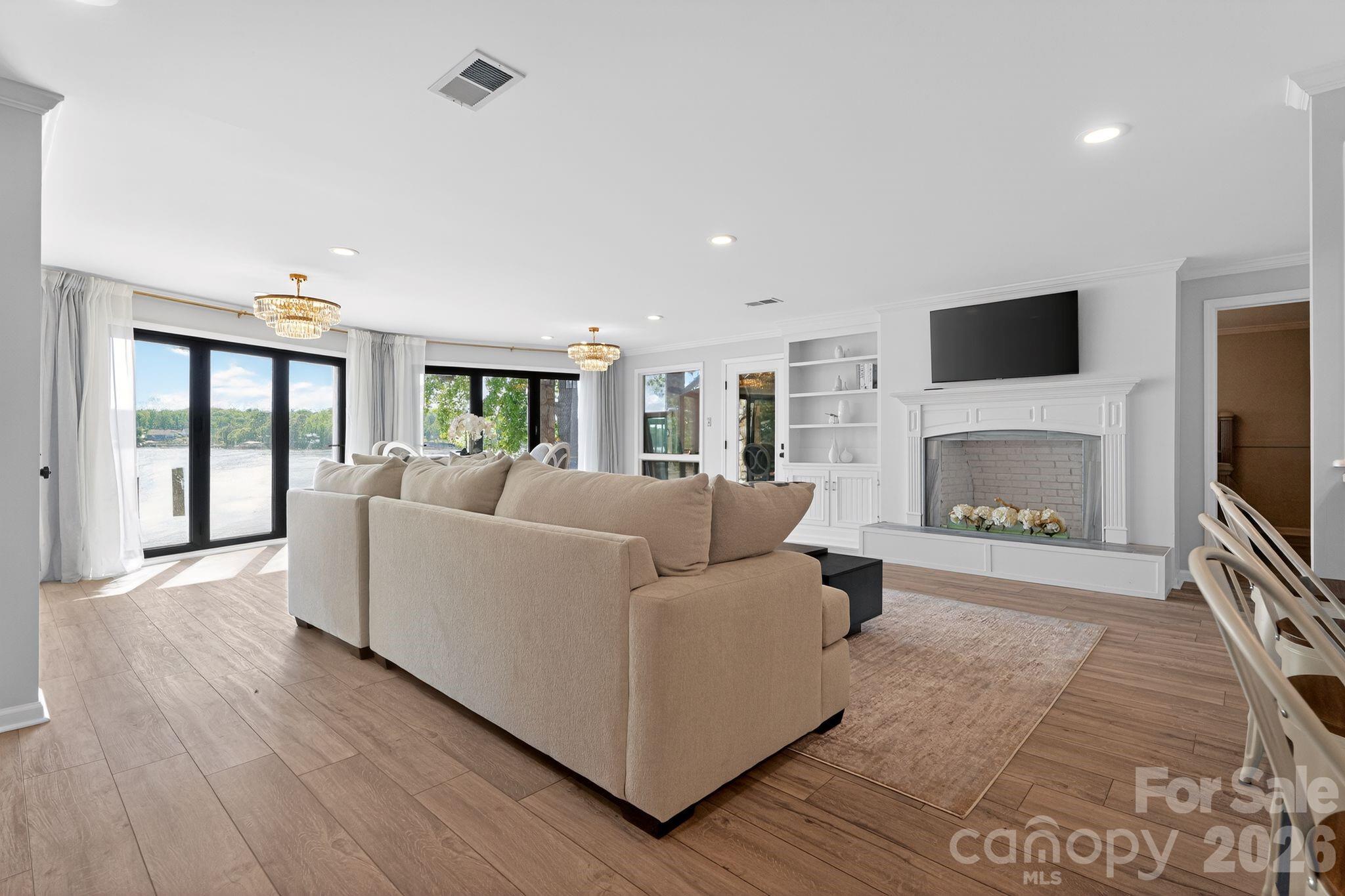 Island Point - Residential