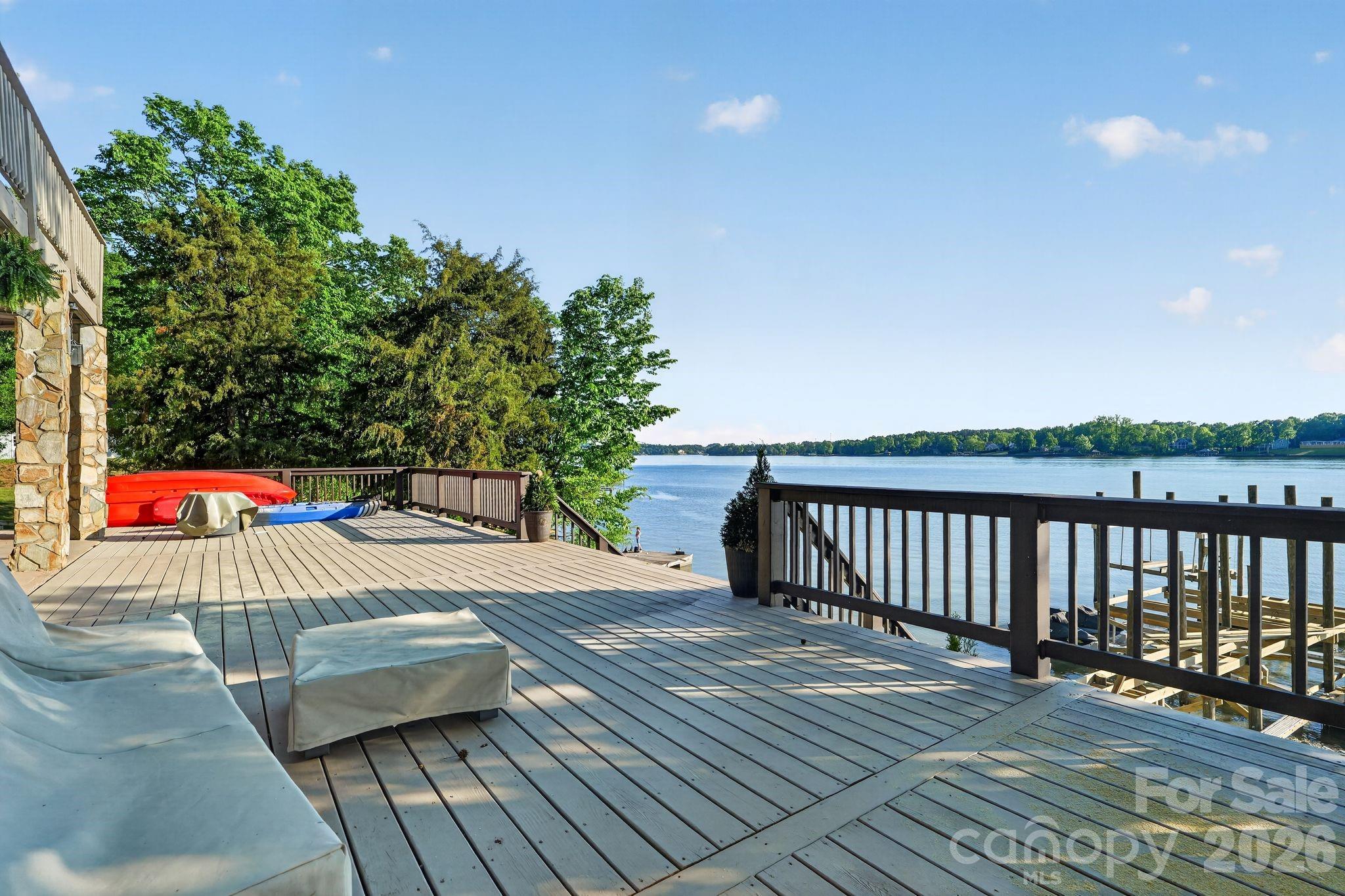 Island Point - Residential