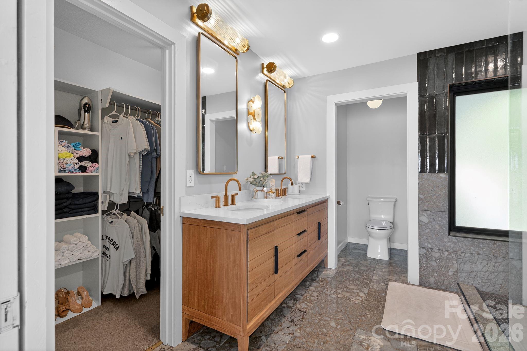 Island Point - Residential