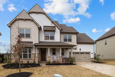 Photo of 15227 Cimarron Hills Lane, Charlotte, NC 28278 (MLS # 4117829)