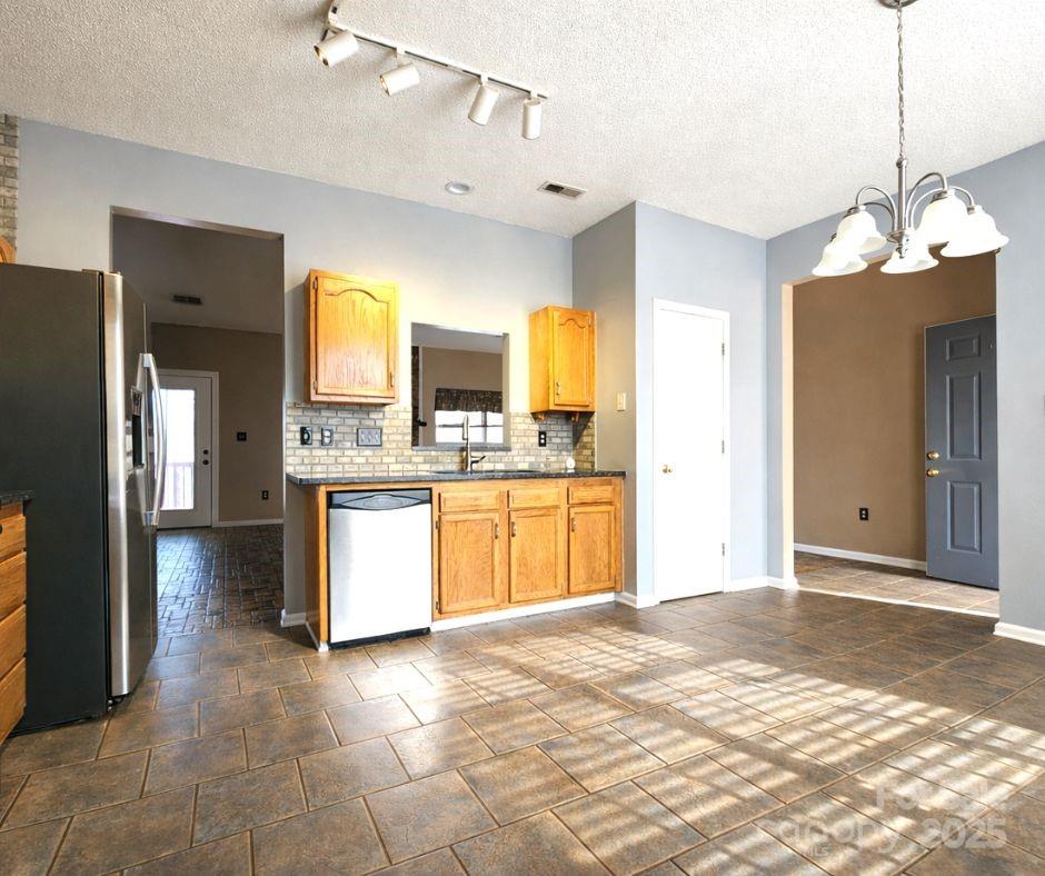 GrayRock Shoals - Residential