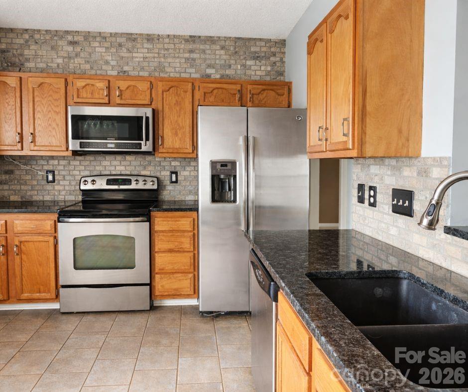 GrayRock Shoals - Residential